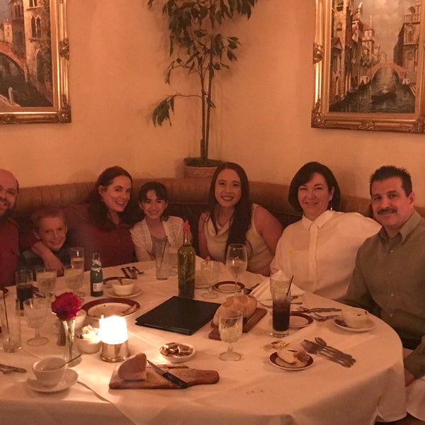 5/21/2017에 Nuri P.님이 Sabatino&#39;s Restaurant Chicago에서 찍은 사진