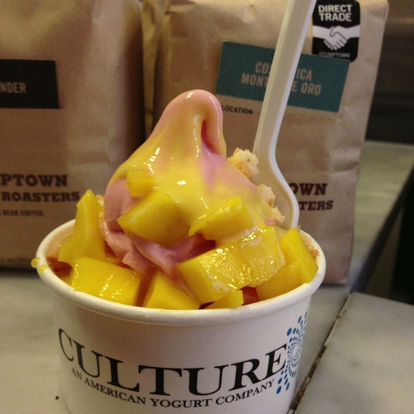 6/9/2013에 Nicholas D.님이 Culture: An American Yogurt Company에서 찍은 사진