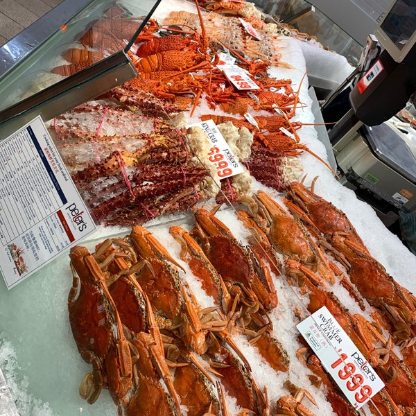 Photo taken at Peter&#39;s Fish Market by Sem S. on 3/10/2020