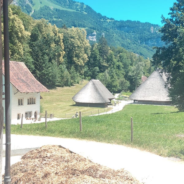 Снимок сделан в Freilichtmuseum Ballenberg пользователем Nwuer . 6/26/2018