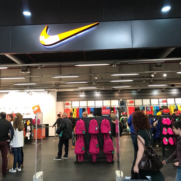 Photos à Nike Clearance Store Alicante San Vicente, Valencienne