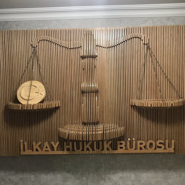 Foto tirada no(a) İlkay Hukuk Bürosu por 🔱  𝓘̇𝓑𝓡𝓐𝓗𝓘̇𝓜   🔱 em 6/18/2021