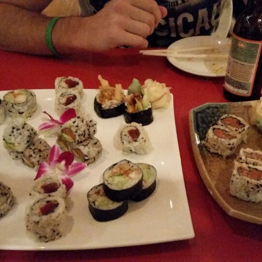 Снимок сделан в Seiko Japanese Restaurant пользователем Melissa J. 11/21/2014