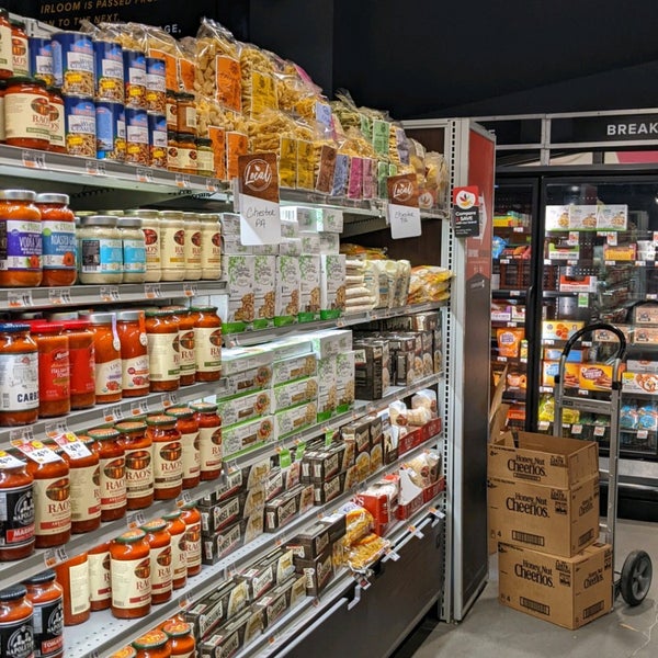GIANT Heirloom Market™ - Market in 
