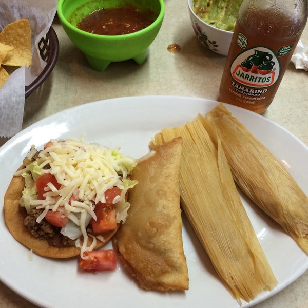 2/28/2015 tarihinde Beckyziyaretçi tarafından Rosita&#39;s Mexican Restaurant'de çekilen fotoğraf
