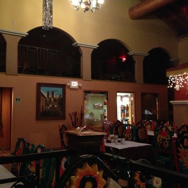 2/6/2013にGary S.がEl Sol De Tala Traditional Mexican Cuisineで撮った写真