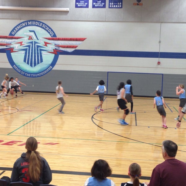 Fotos en Harmony Middle School Escuela intermedia en Overland Park