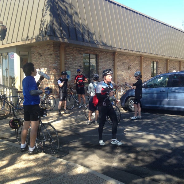 Photo taken at Nelo&#39;s Cycles and Coffee by Erik B. on 5/4/2013