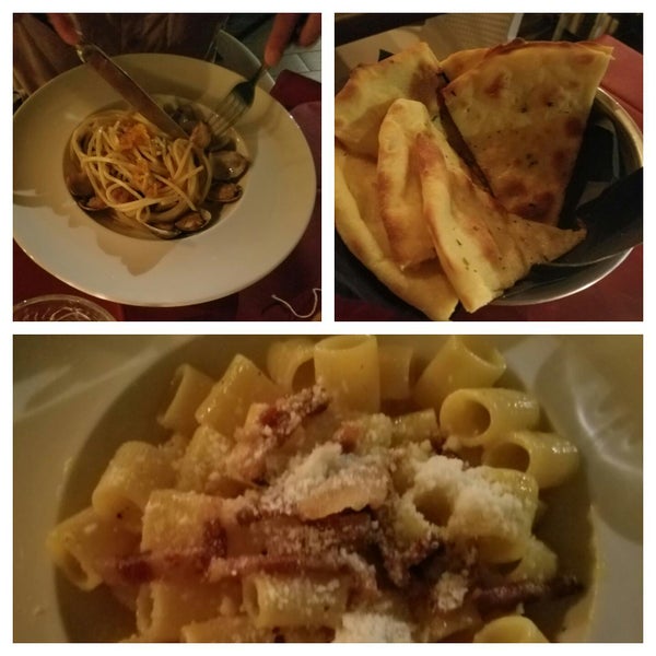 The food here is amazing. Try the foccacia and the spaghetti with the seafood. Holy molly the pasta is al dente to perfection.
