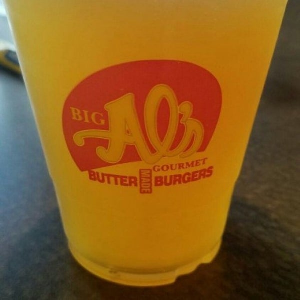 4/18/2016にKai T.がBig Al&#39;s Gourmet Butter Made Burgersで撮った写真