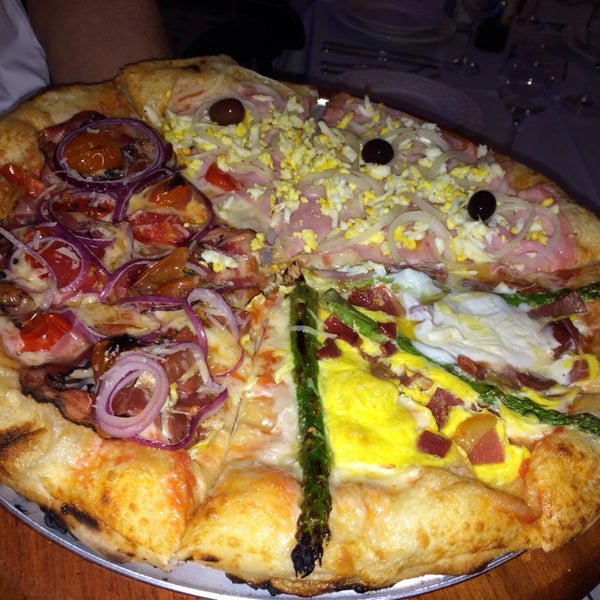 3/11/2014에 Alexandre O.님이 Mamma Donna Pizza &amp; Cucina에서 찍은 사진