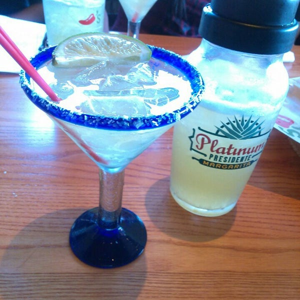 Photo taken at Chili&#39;s Grill &amp; Bar by María B. on 1/16/2016