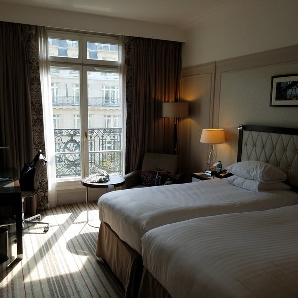 Foto tirada no(a) Paris Marriott Opera Ambassador Hotel por 横網 m. em 9/5/2018