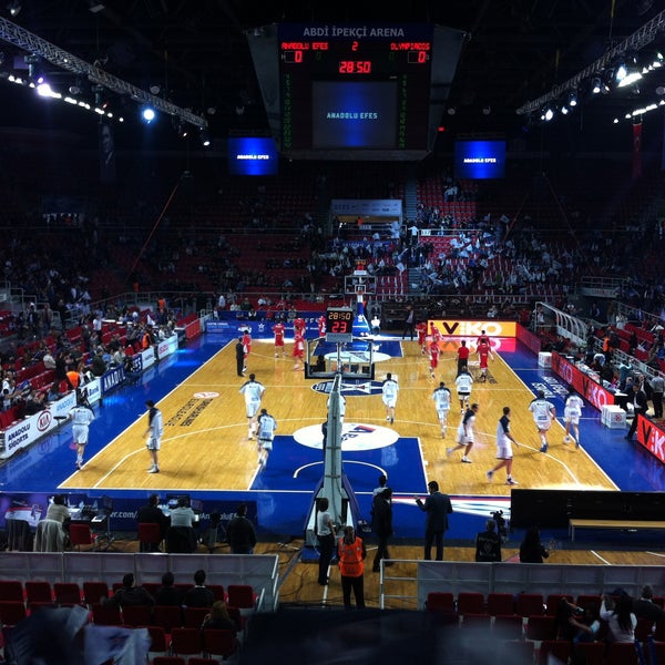 Foto tomada en Abdi İpekçi Arena  por Gökay I. el 4/19/2013