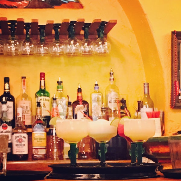 Снимок сделан в El Rincon Restaurant Mexicano пользователем Aimee D. 12/15/2015