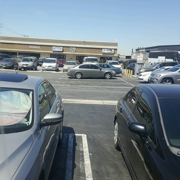 Baker's Drive Thru 16090 Valley Blvd