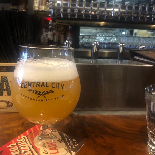 Снимок сделан в Central City Brew Pub пользователем Gary M. 4/5/2019