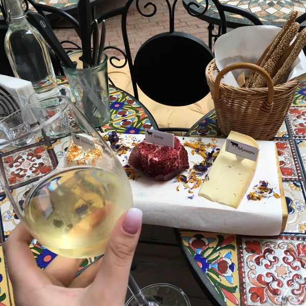 Photo taken at L&#39;affinage Cheese&amp;wine by Karina I. on 4/26/2018