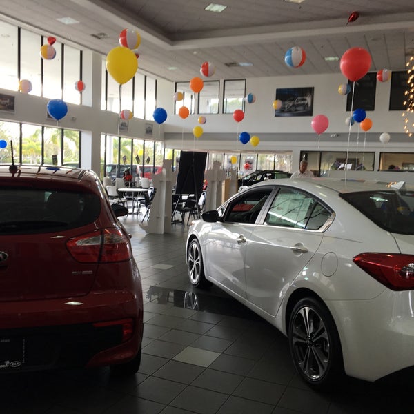 West Palm Beach Kia Car Dealership