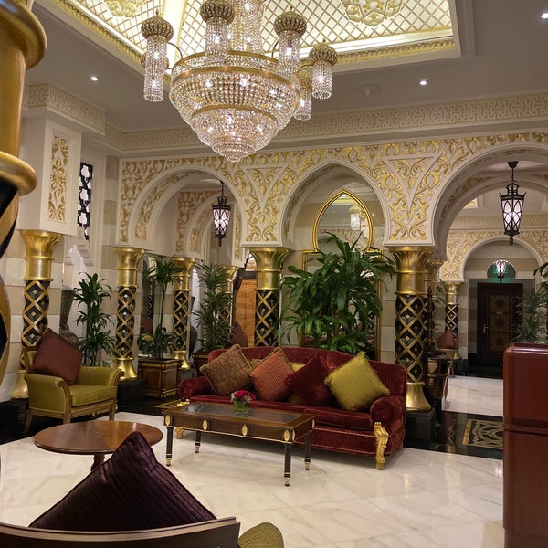 Photo taken at Waldorf Astoria Jeddah - Qasr Al Sharq by I.H.S ⛓ on 4/2/2023