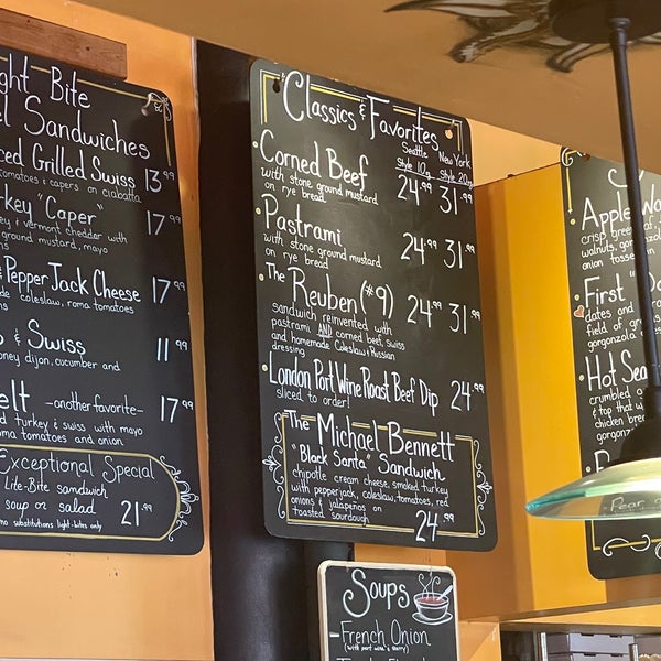 Gilbert's Main Street Bagel Deli Deli / Bodega