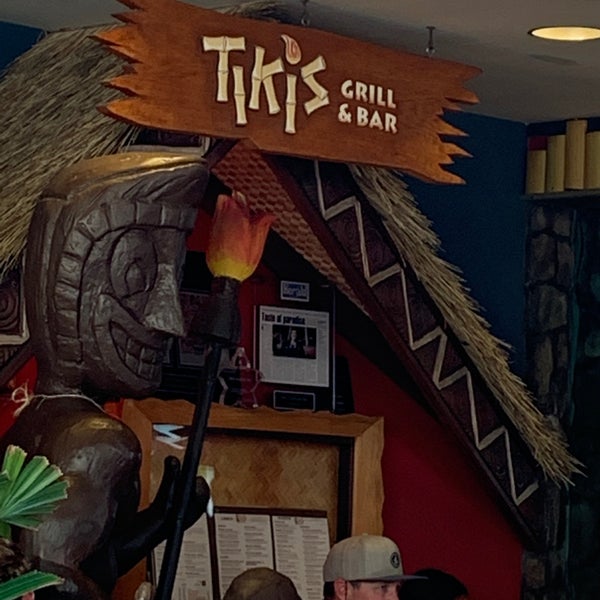 Photo taken at Tiki&#39;s Grill &amp; Bar by Marilyn P. on 2/22/2022