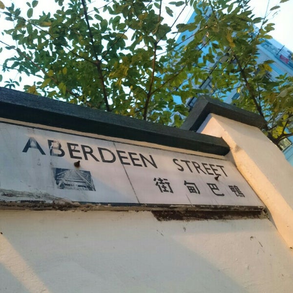 Foto tirada no(a) Aberdeen Street Organic Restaurant por Cheng em 12/26/2015