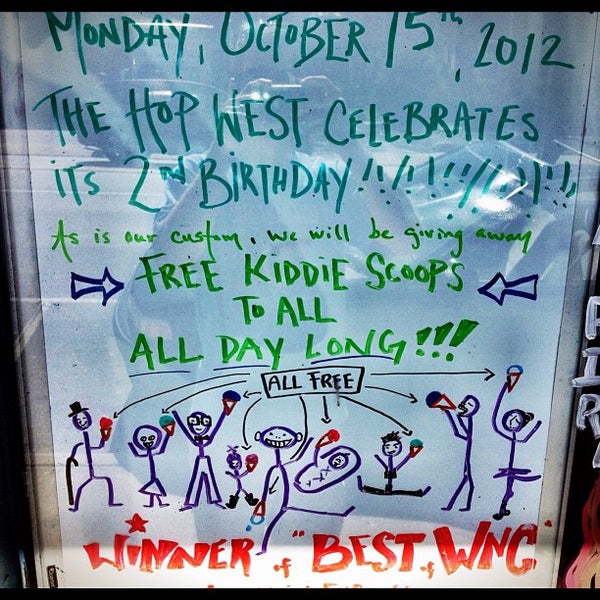 Das Foto wurde bei The Hop West von The Hop Ice Cream Cafe am 10/15/2012 aufgenommen