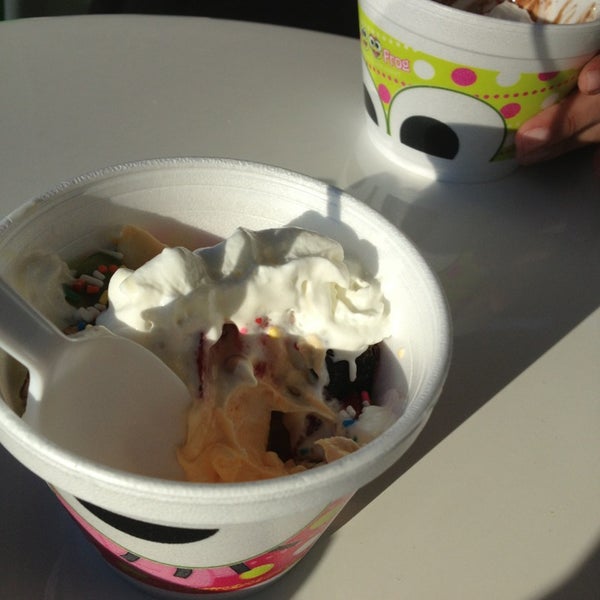 Sweet Frog Frozen Yogurt (Now Closed) La Plata, MD