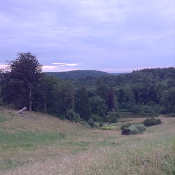 รูปภาพถ่ายที่ Château de la Poste โดย Rozelien C. เมื่อ 7/28/2016