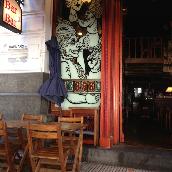 รูปภาพถ่ายที่ Bárbaro Bar | Bar o Bar โดย Roberto V. เมื่อ 3/1/2013