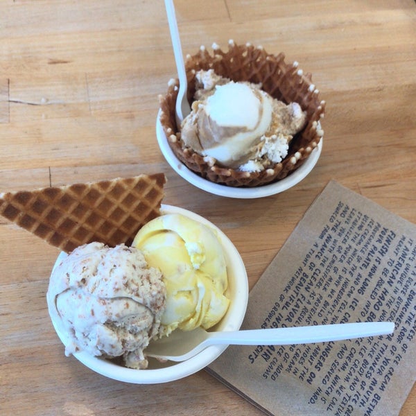 Foto tirada no(a) Jeni&#39;s Splendid Ice Creams por Roo Q. em 7/11/2019
