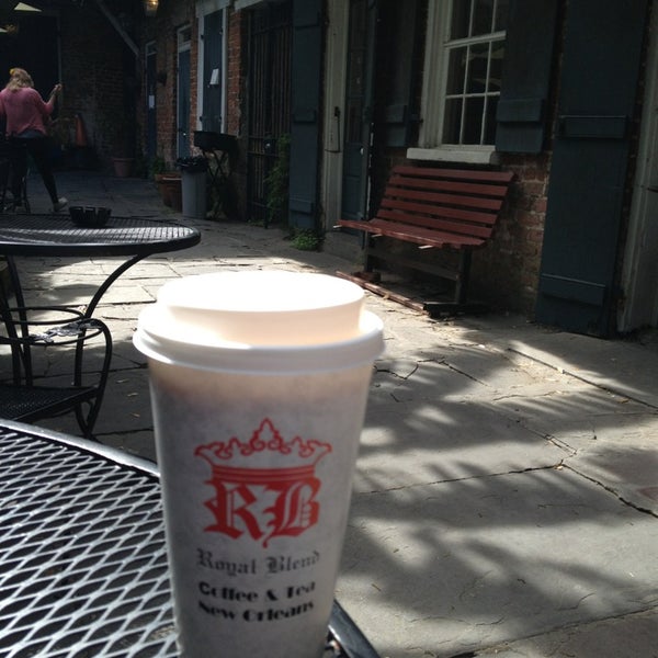 4/8/2013에 Meg A.님이 Royal Blend Coffee &amp; Tea House에서 찍은 사진