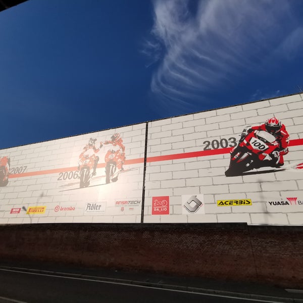 12/29/2018 tarihinde Andrea D.ziyaretçi tarafından Ducati Motor Factory &amp; Museum'de çekilen fotoğraf