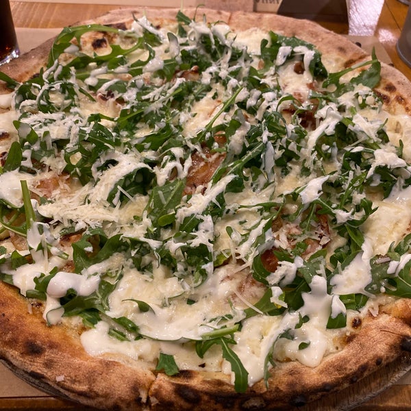 รูปภาพถ่ายที่ Franco&#39;s Pizza โดย Bella G. D. เมื่อ 12/13/2019