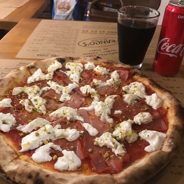 Photo prise au Franco&#39;s Pizza par Bella G. D. le11/21/2019