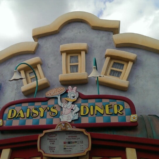 Daisy's Diner Pizza Place in The Anaheim Resort