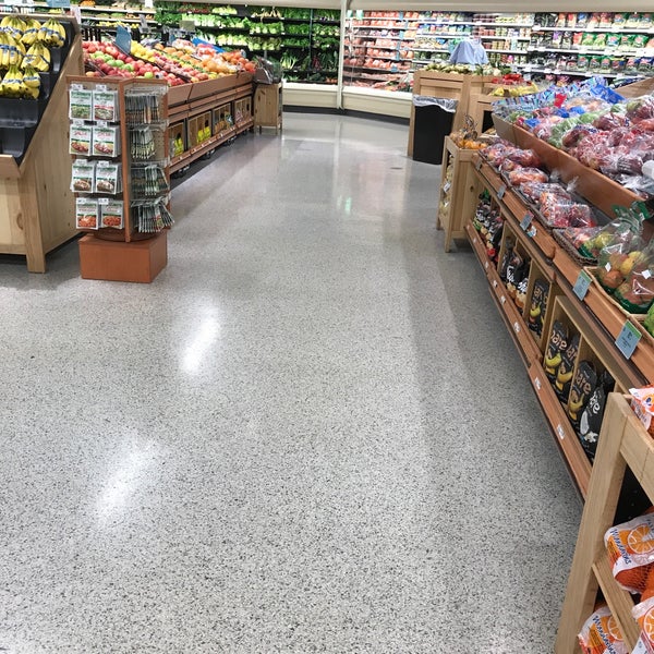 Publix Grocery Store in Summerville