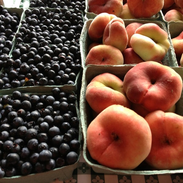รูปภาพถ่ายที่ Fifer Orchards Farm and Country Store โดย Ashley C. เมื่อ 8/3/2013