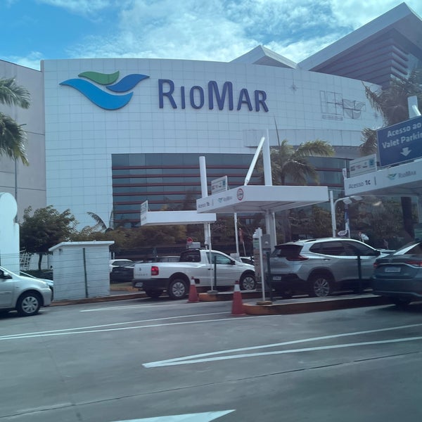 Das Foto wurde bei Shopping RioMar von Antonio N. am 10/18/2022 aufgenommen