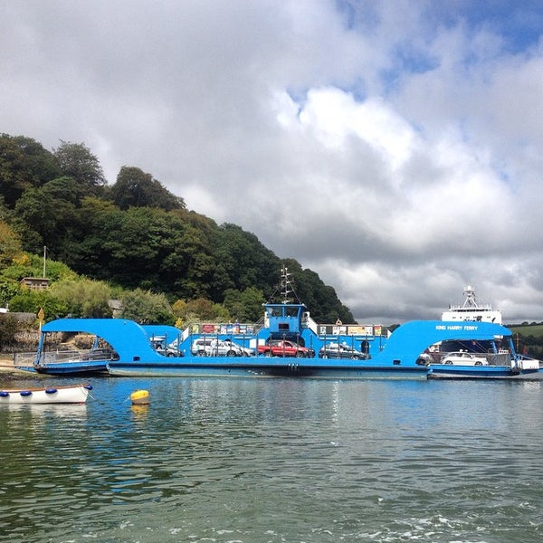 King Harry Ferry Live HQ Webcam, England