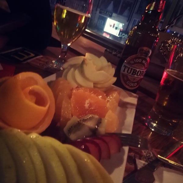 Das Foto wurde bei M Pub &amp; Lounge von Ayşegül A. am 11/27/2019 aufgenommen