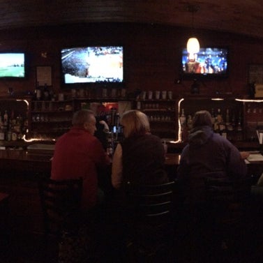 4/7/2014에 Gabe B.님이 KC&#39;s Restaurant and  Pub에서 찍은 사진