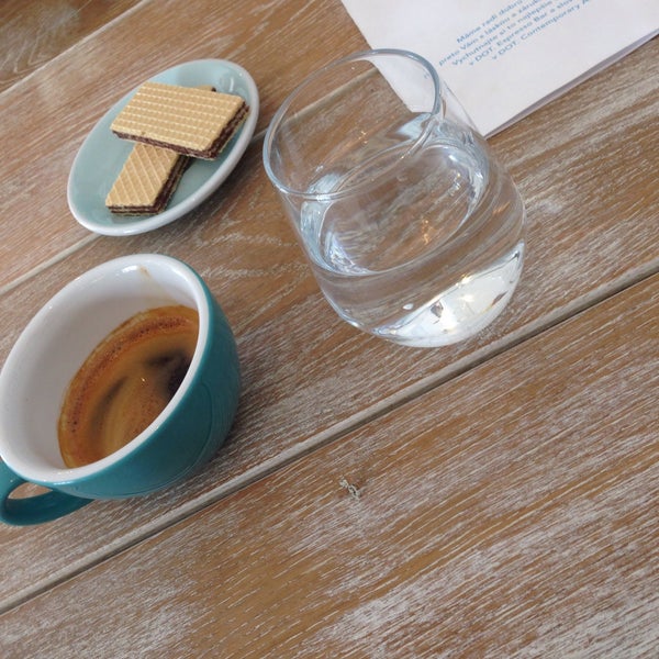 7/14/2016 tarihinde Matúš D.ziyaretçi tarafından DOT. Espresso Bar'de çekilen fotoğraf