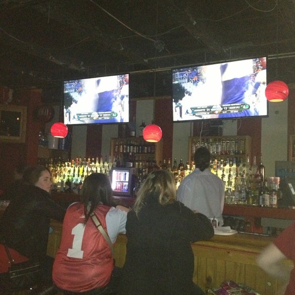 Снимок сделан в Kilroy&#39;s Bar &amp; Grill: Sports Bar пользователем Jordan K. 3/28/2013