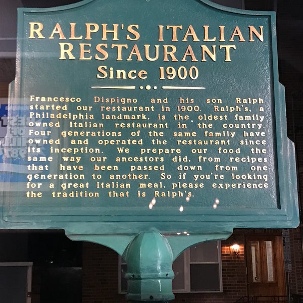 Foto tomada en Ralph&#39;s Italian Restaurant  por Anna el 2/13/2017