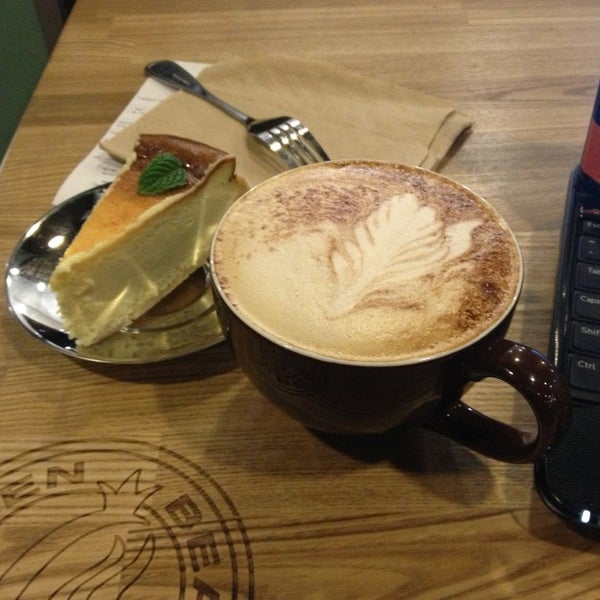 1/23/2013 tarihinde Hector G.ziyaretçi tarafından Queen Bean Caffe'de çekilen fotoğraf