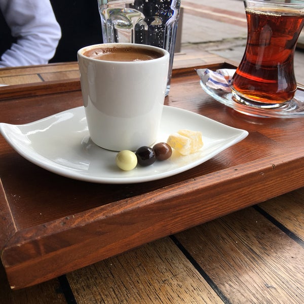 Foto scattata a Cafeka Restaurant &amp; Cafe da Oya Ç. il 3/10/2017