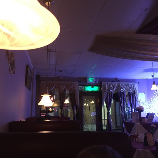7/10/2016にPat B.がAgra Cafeで撮った写真
