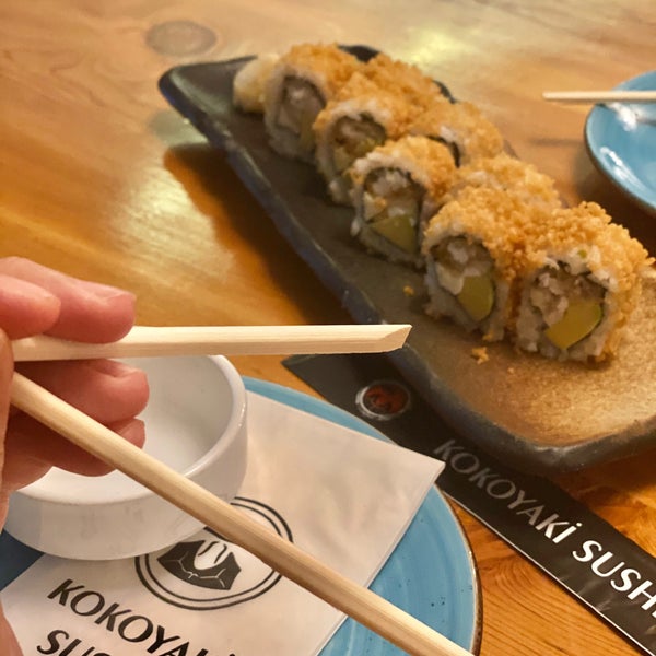 Снимок сделан в Kokoyaki Sushi Lara пользователем BEKİR C. 10/11/2020